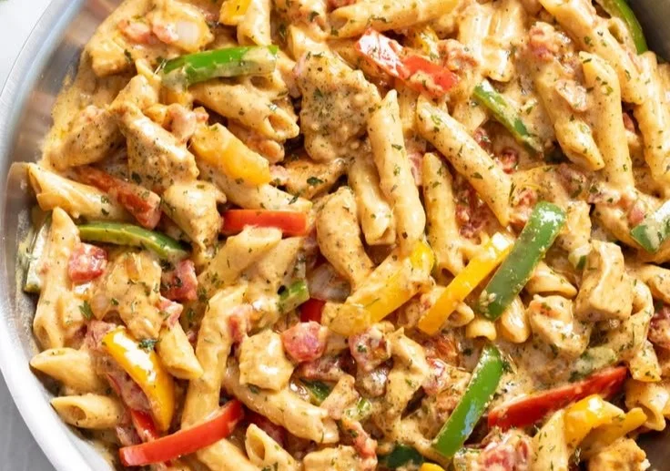 Delicious Chicken Fajita Pasta with colorful vegetables and chicken strips